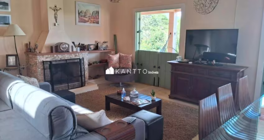 Casa com 5 dormitórios à venda, 275 m² por R$ 970.000 - Parque das Samambaias - Juiz de Fora/MG