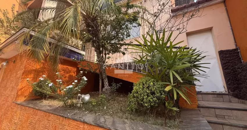 Casa com 5 dormitórios, 3 suítes, Jardim Glória, Juiz de Fora