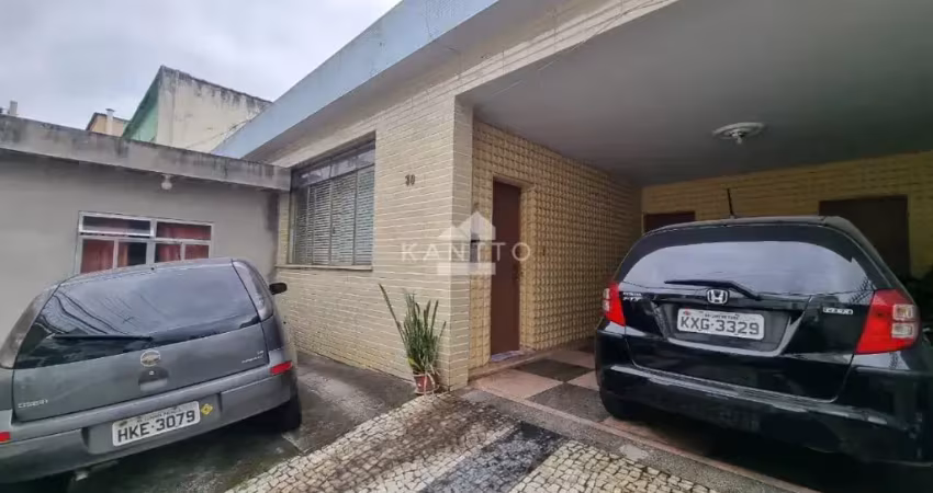 Casa com 3 dormitórios à venda, 133 m² por R$ 800.000,00 - Santa Catarina - Juiz de Fora/MG