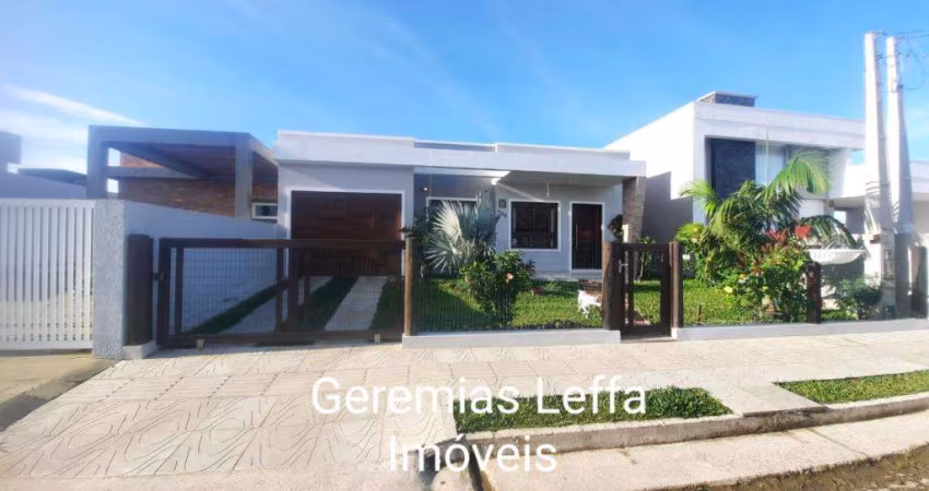 Casa 02 Dorm à venda no Bairro Bella Torres com 90 m² de área privativa - 1 vaga de garagem
