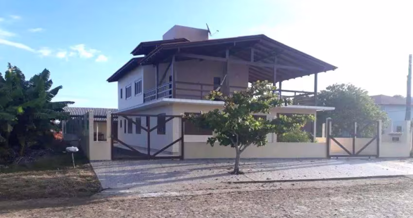 Casa 07 dorm. sendo 01 suíte à venda no Bairro Praia Itapeva com 330 m² de área privativa - 3 vagas de garagem