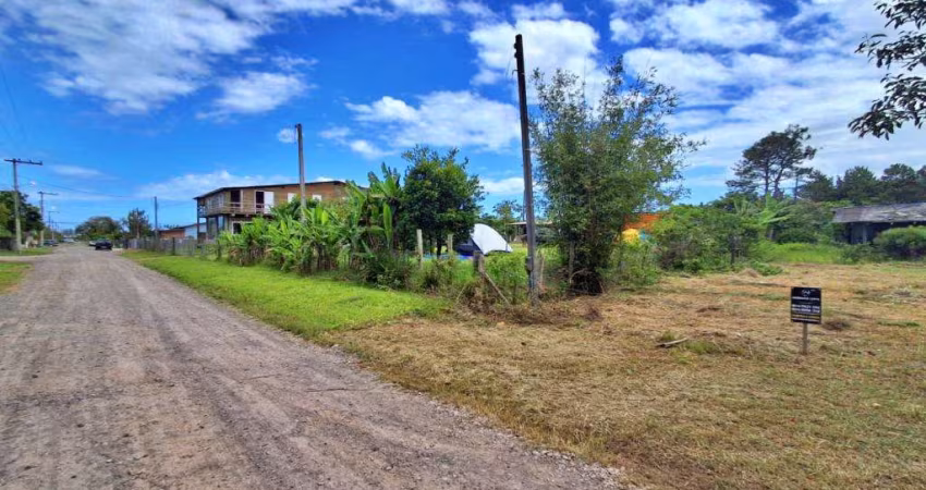 Terreno à venda no Bairro Rosa do Mar com 300 m² de área privativa