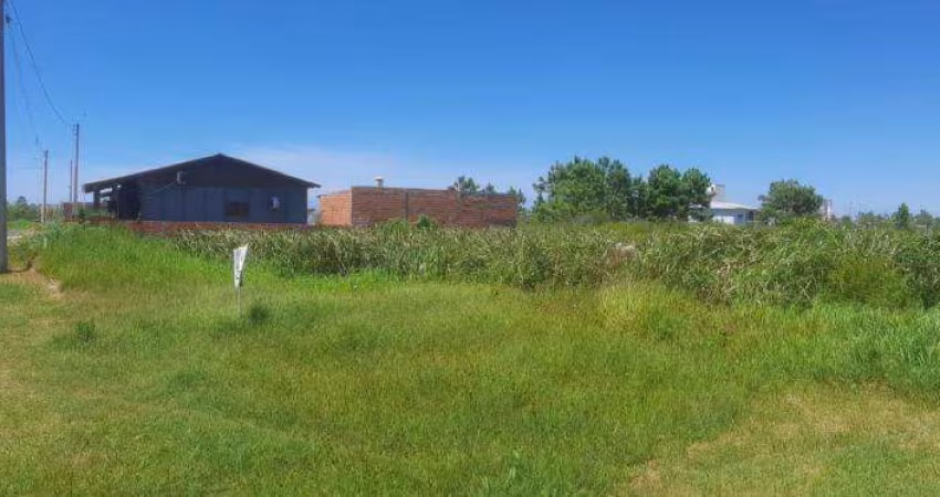 Terreno à venda no Bairro Praia Azul com 350 m² de área privativa