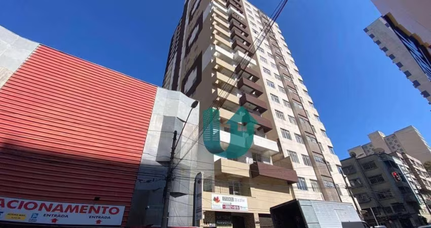 Apartamento compacto novo no Centro