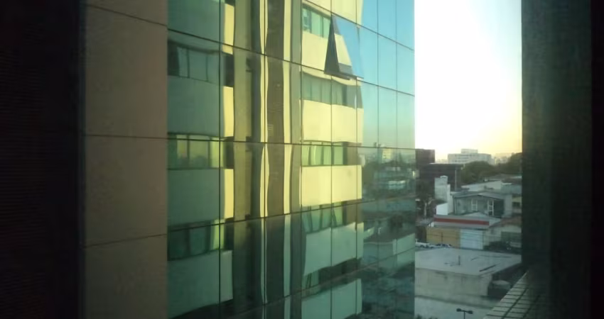 Linda sala comercial com 45m² para locação próximo metro São Judas.