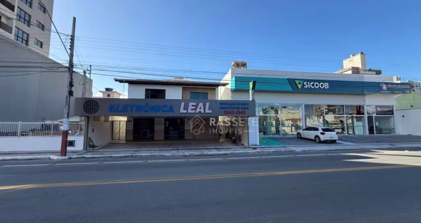 IMÓVEL COM EXCELENTE POTENCIAL COMERCIAL NO CENTRO DE NAVEGANTES/SC