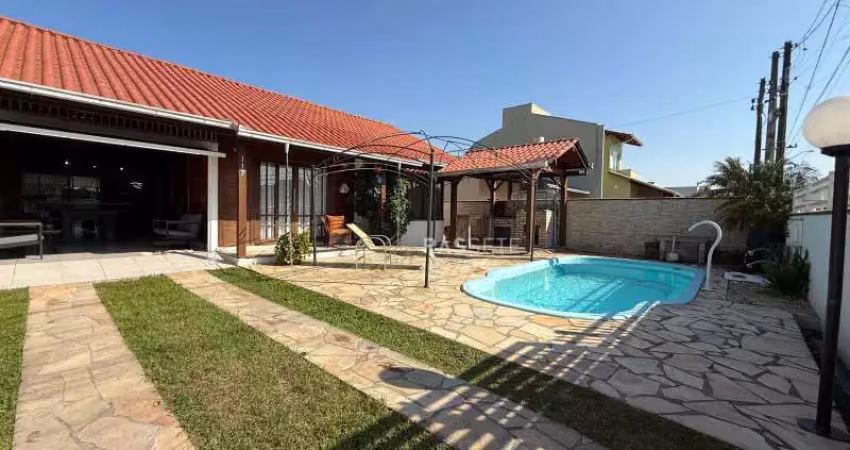 Casa á 100 metros do mar na meia praia em navegantes/sc