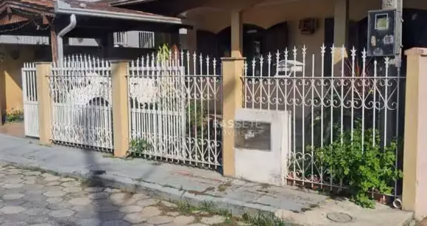 Casa com 3 quartos à venda na Manoel Vicente Cardoso, 39, Gravatá, Penha