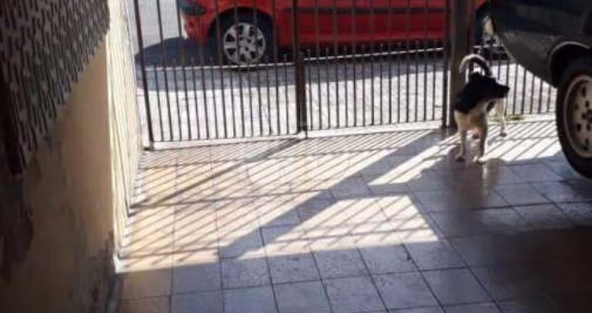 Sobrado com 3 Quartos e 2 banheiros à Venda, 120 m² por R$ 580.000
