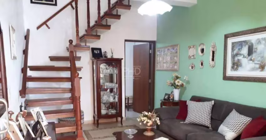 Sobrado em Excelente Localização.