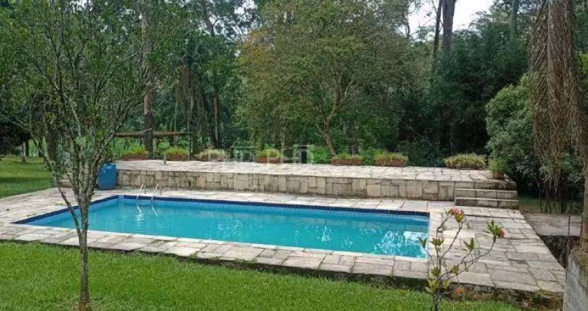 Chacara com piscina ,churrasqueira e campo !! Imperdivel