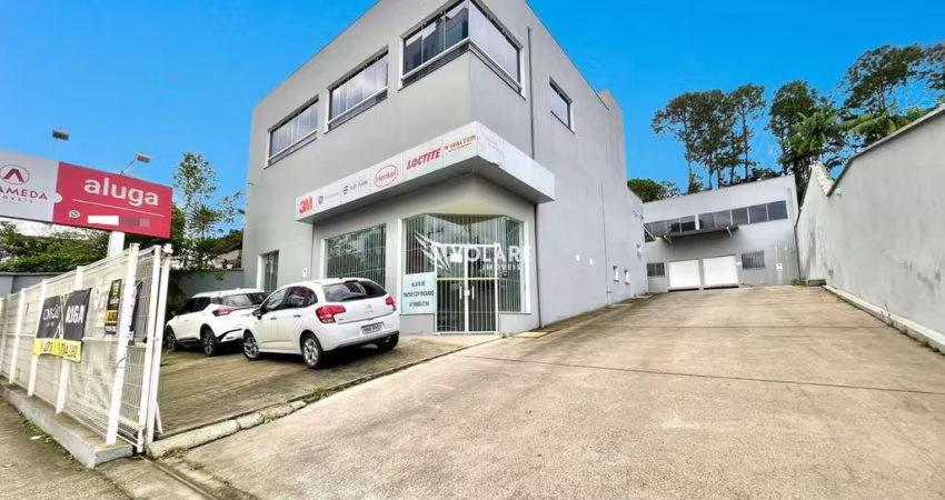 Excelente Galpão Comercial na Rua Joinville