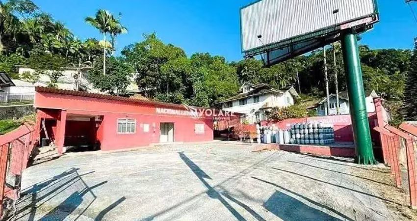 Casa comercial na rua amazonas 80m² útil, amplo pátio para manobra - r$ 5.900,00