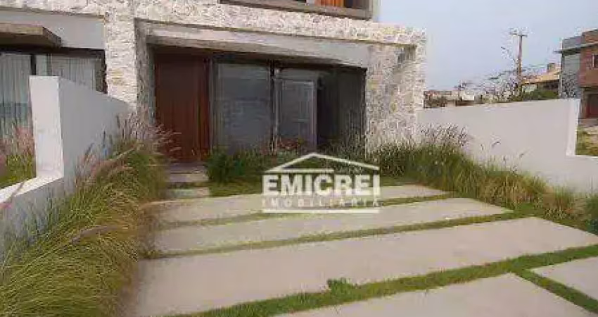 Casa com 3 dormitórios à venda, 136 m² por R$ 1.395.000,00 - Centro - Garopaba/SC