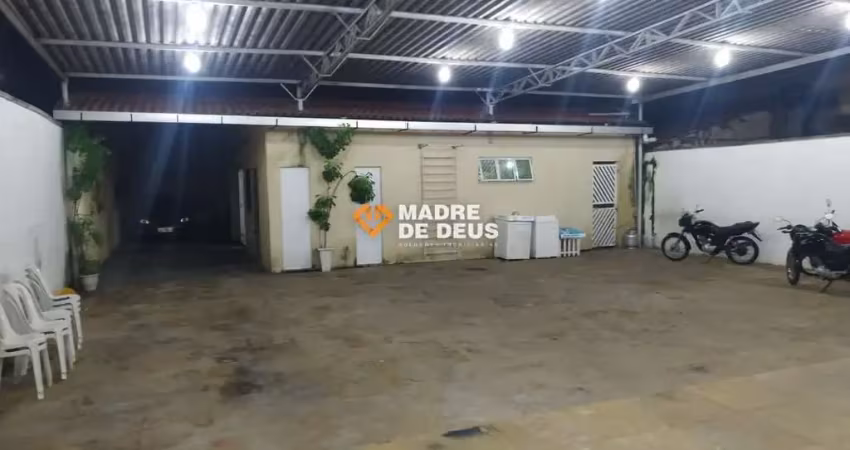 Casa com 4 quartos à venda na Professor Castelo Branco, 210, Parque Araxá, Fortaleza
