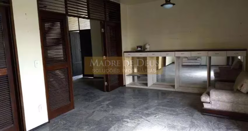Casa com 6 quartos à venda na Avenida Engenheiro Santana Júnior, 728, Cocó, Fortaleza