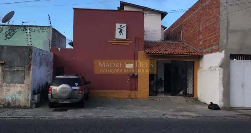 Casa com 3 quartos à venda na Rua Antônio Pompeu, 134, Centro, Fortaleza