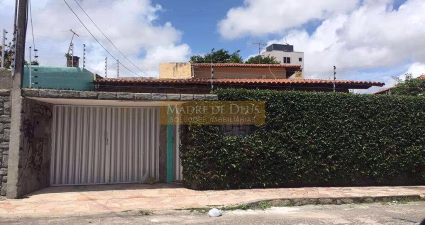 Casa em condomínio fechado com 5 quartos à venda na Rua Alfeu Aboim, 304, Papicu, Fortaleza
