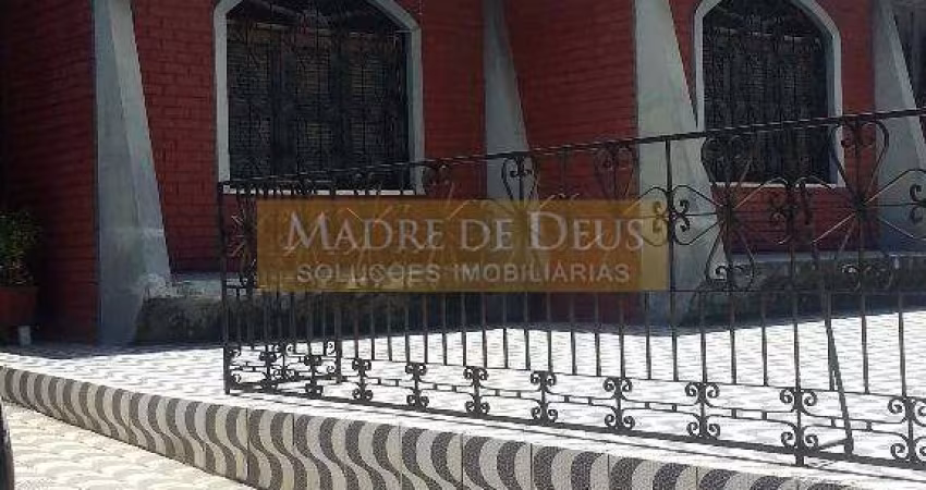 Casa com 3 quartos à venda na Rua Bento Albuquerque, 2048, Cocó, Fortaleza