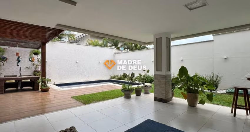 Casa em condomínio fechado com 4 quartos à venda na Rua Professora Francisca Almeida de Sousa, 330, de Lourdes, Fortaleza