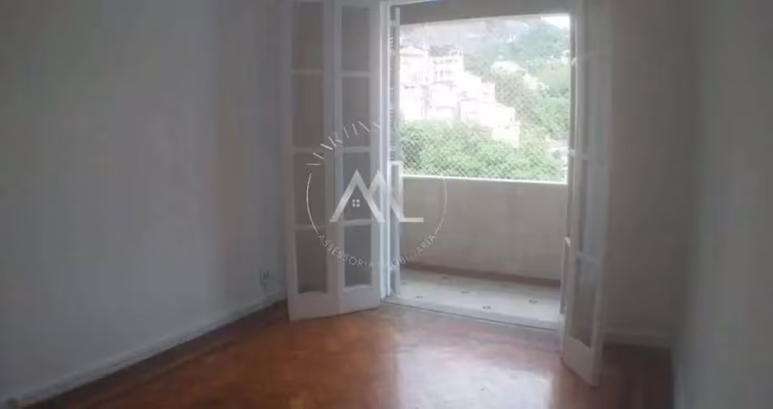 Excelente apartamento 2 quartos, com varanda, na zona sul do rio
