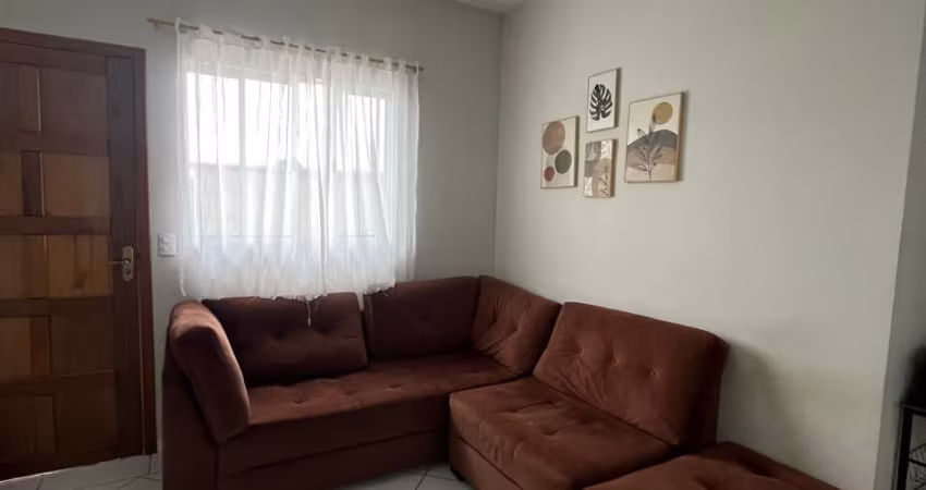 Casa de Condomínio com 2 Quartos  à Venda, 60 m² por R$ 315.000