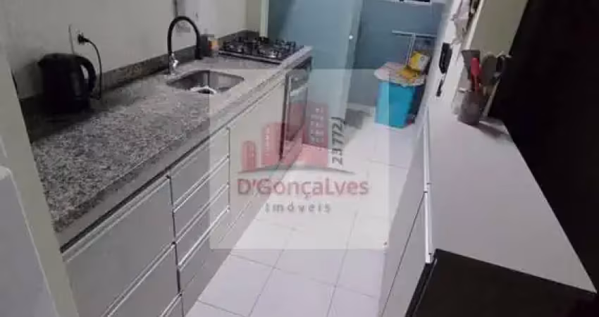 Lindo apartamento, com dois dormitórios, uma vaga de garagem. armários planejados total. sol da manhã