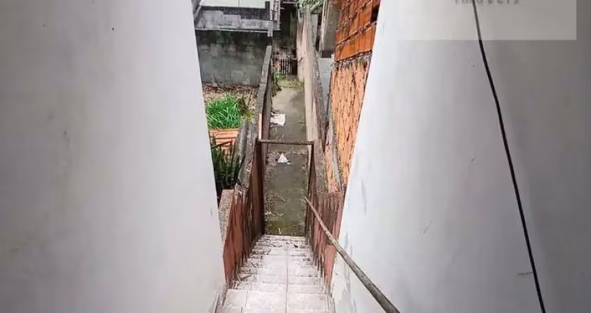 Casa antiga, valor levando em consideração o terreno do imóvel