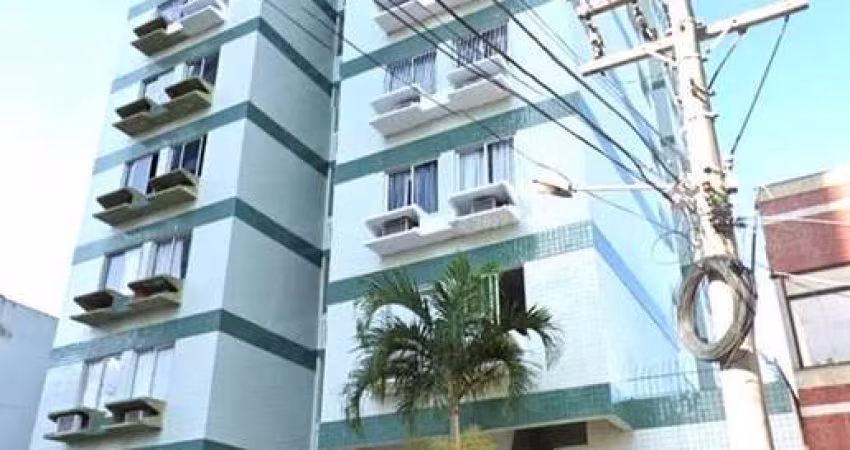 Apartamento em Centro  -  Campos dos Goytacazes
