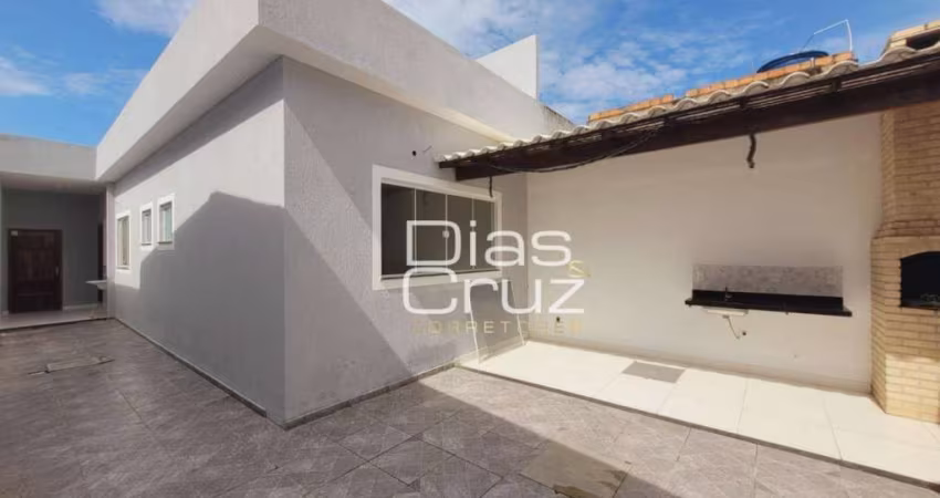 Casa com 2 quartos e uma loja, Rio das Ostras Maria Turri!