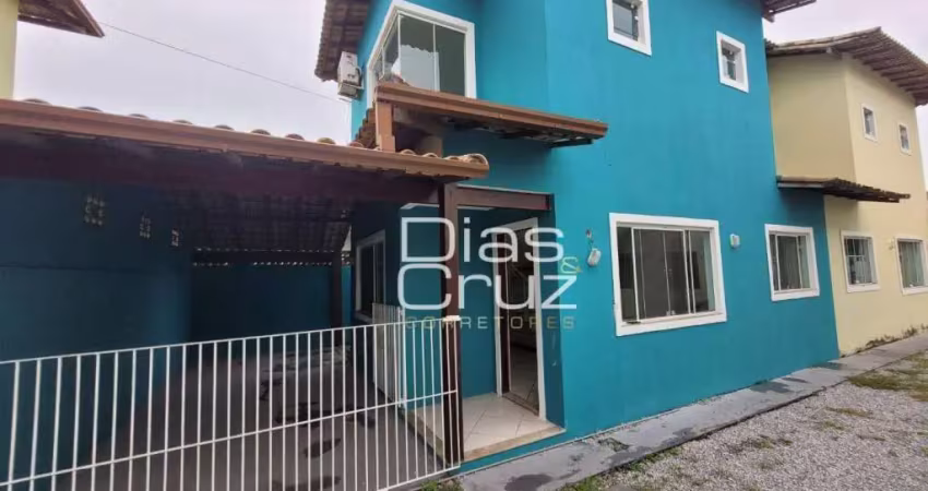 Duplex em condomínio no jardim mariléa em rio das ostras, 2 suítes
