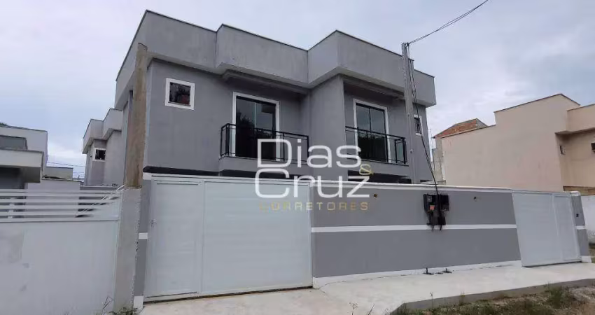 Duplex no Residencial Rio das Ostras com 2 suítes