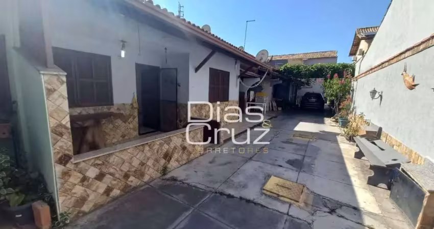 Casa à venda, 60 m² por R$ 280.000,00 - Extensão do Bosque - Rio das Ostras/RJ