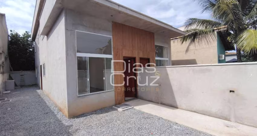 Duplex no Verdes Mares a 50m da Rodovia, com 3 quartos, Rio das Ostras