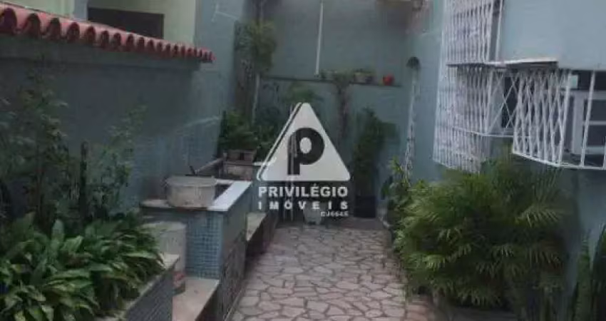 Casa vila 1 quatro terraco varanda bem localizada penha