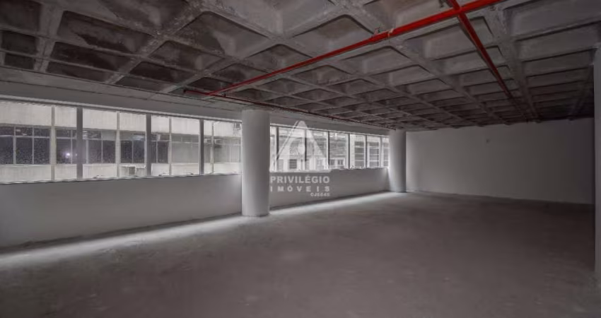 Sala comercial 302, Centro, 133 m², infraestrutura empresarial.