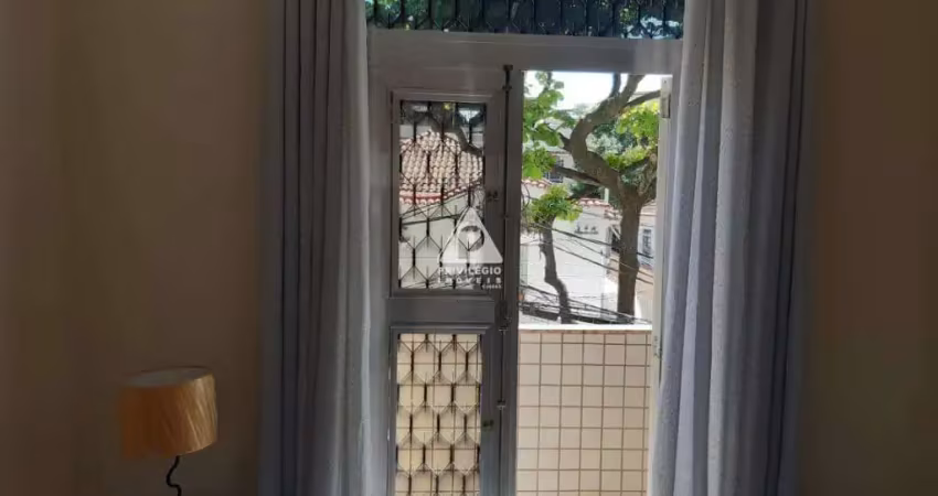 Apartamento 2 quartos sala 2 ambientes Melhor ponto São Cristovão