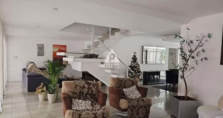 Triplex Condomínio Maramar 6 quartos 6 suites 6 vagas Infra