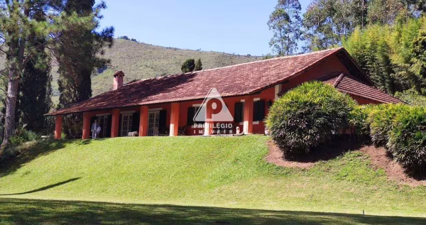 Belíssima Fazenda em Teresópolis com 1 milhão m² com casas de 2, 3, e 4 quartos