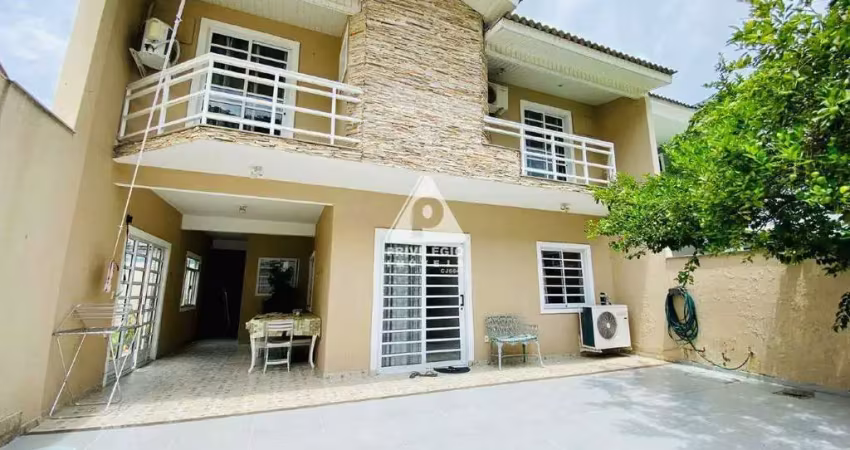 Casa triplex, 6 quartos , 2 suítes , 2 vagas pechincha