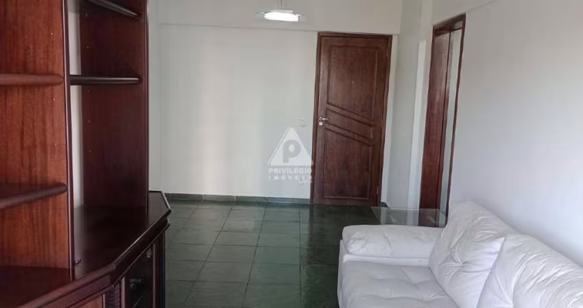 Apartamento à venda, 2 quartos, 1 suíte, 1 vaga, Praça da Bandeira - RIO DE JANEIRO/RJ