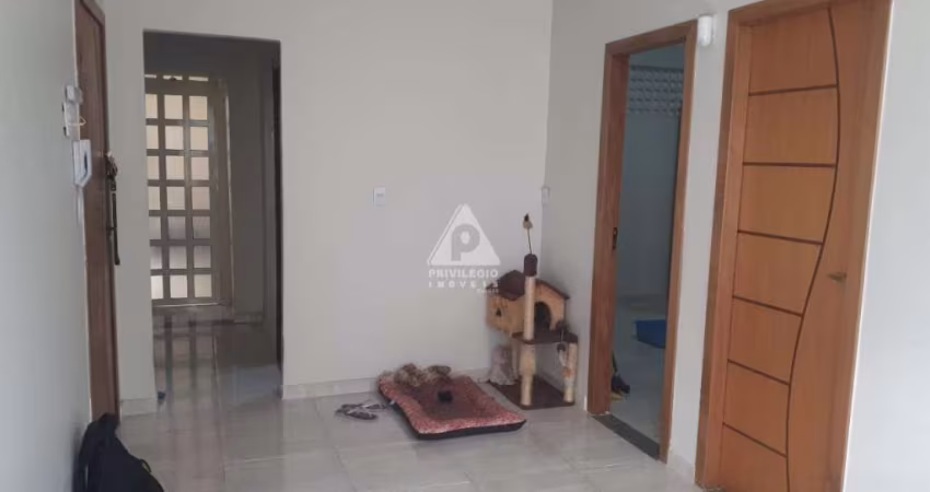 Imóvel de 120m² com 3 quartos sendo uma suíte e dependência completa