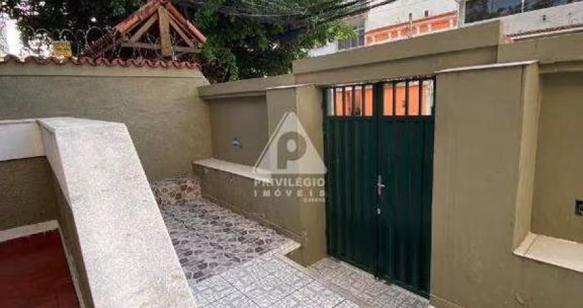 Excelente casa a venda em Vila Isabel próximo ao vasto comercio