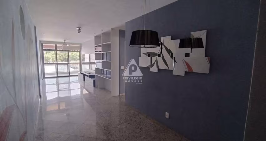 PROPOSTA - Varandão com 2 Quartos, 4 Banheiros, 1 Vaga e Dependências completa na Visconde de Itamarati - Maracanã