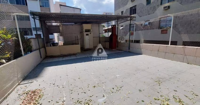 Casa espetacular à venda, 3 quartos, 1 suíte, 4 banheiros, área gourmet, Tijuca/Maracanã - RJ.