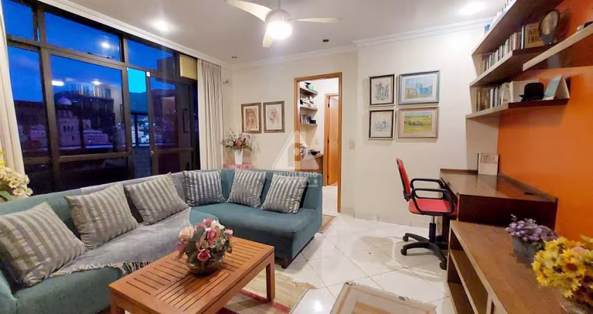 Apartamento triplex à venda, 3 quartos, 2 varandas e 2 vagas - Tijuca