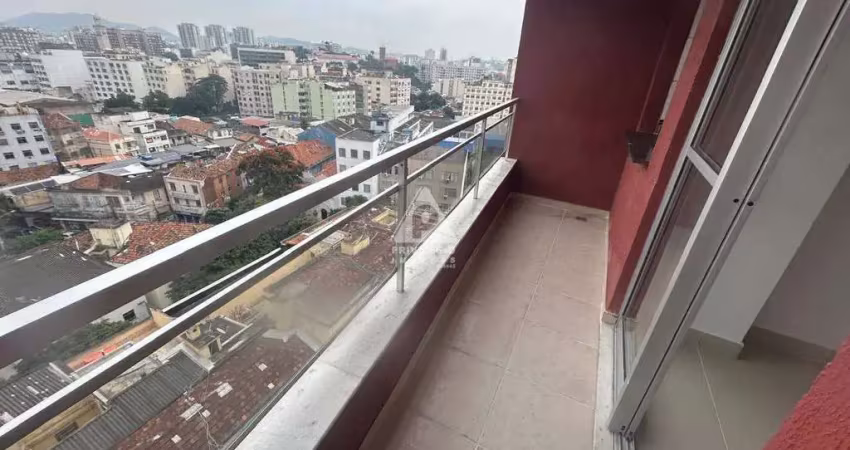 Apartamento de 2 quartos com vaga coberta e varanda no rio comprido