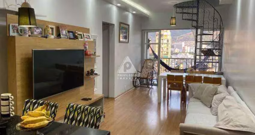 Privilégio imóveis vende: apartamento duplex 3 quartos em prédio imponente.