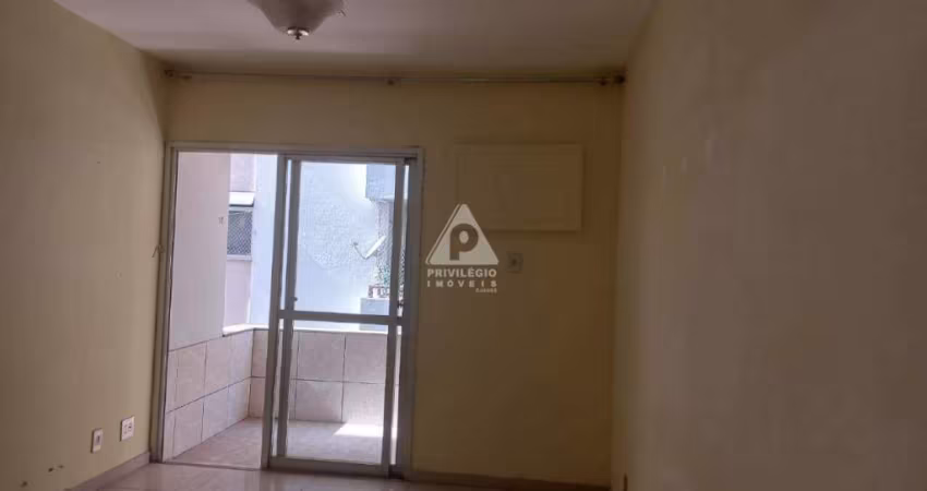 Apartamento à venda, 2 quartos, 1 suíte, 1 vaga, Grajaú - RIO DE JANEIRO/RJ