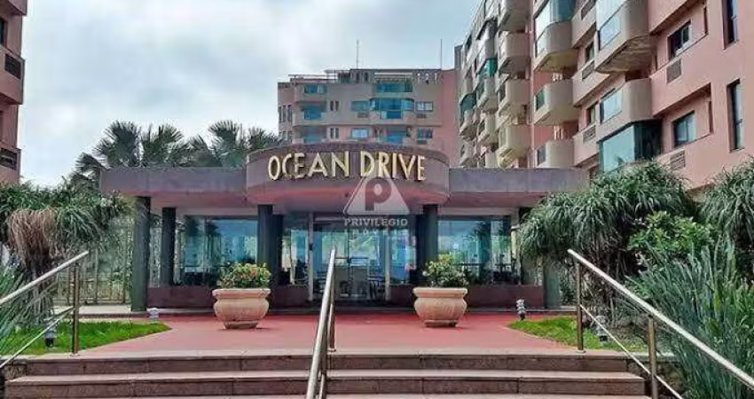 Cobertura 2 quartos, 1 suíte, 2 vagas, 135 m², Av. Lúcio Costa - Barra da Tijuca - Rio de Janeiro/RJ